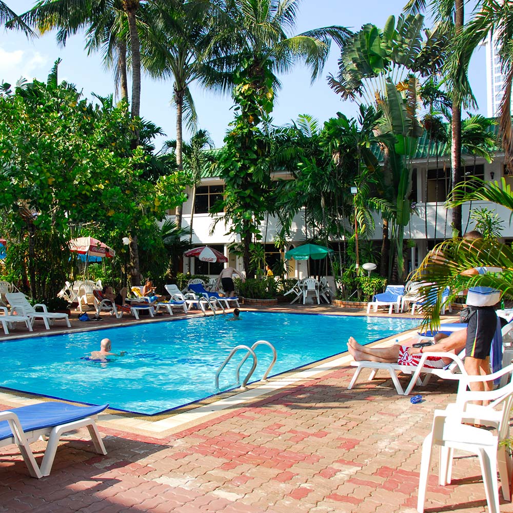 Expat Hotel Patong Swimming Pool